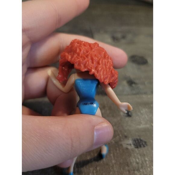 Mattel 2009 redhead Freckle Girl doll toy figure - Picture 4 of 4